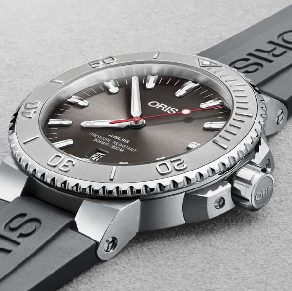 01 733 7730 4153-07 4 24 63EB - Oris Aquis Date Relief