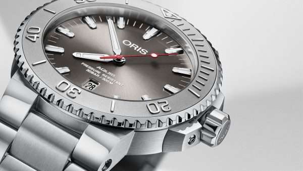 Oris Aquis Date Relief