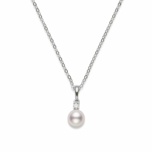 White Gold, Diamond & Pearl Pendant