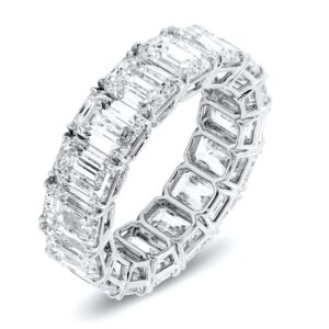 1-Row Emerald Cut Diamond Anniversary Ring