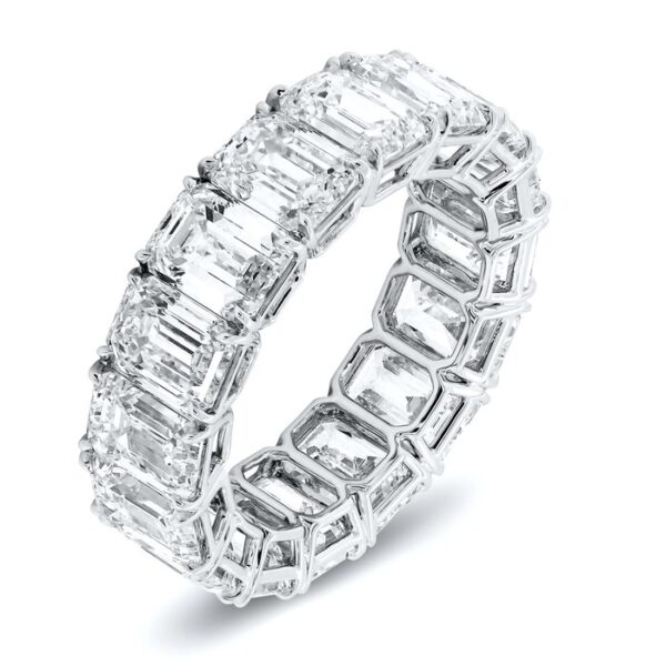 1-Row Emerald Cut Diamond Anniversary Ring