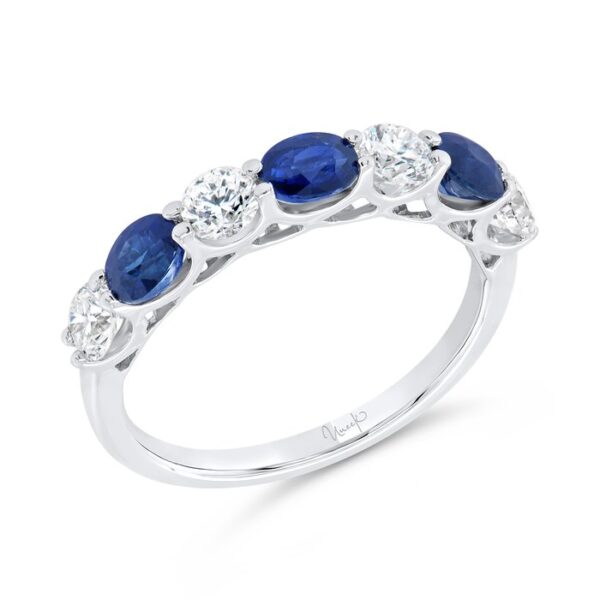 Oval Shaped Blue Sapphire Fashion Ring