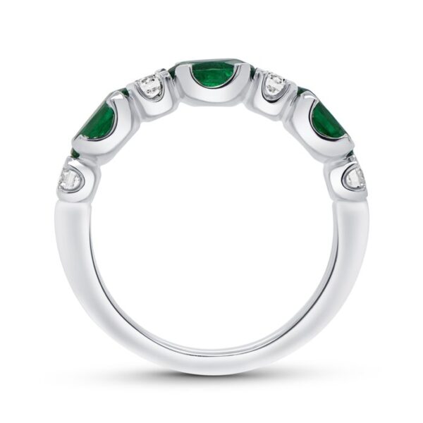 Straight Oval Shaped Emerald Fashion Ring - Image 3