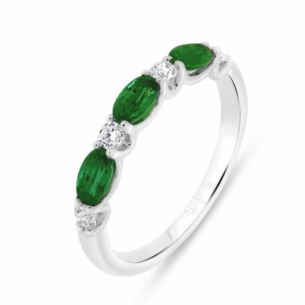 1-Row Oval Shaped Emerald Fashion Ring