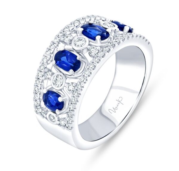 Vintage Oval Shaped Blue Sapphire Fashion Ring