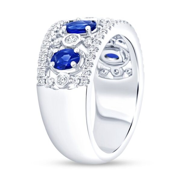 Vintage Oval Shaped Blue Sapphire Fashion Ring - Image 2