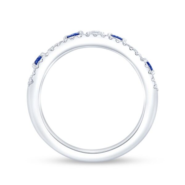 Vintage Oval Shaped Blue Sapphire Fashion Ring - Image 3