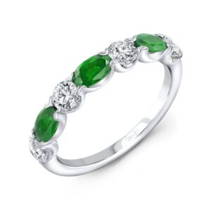 1-Row Oval Shaped Emerald Fashion Ring