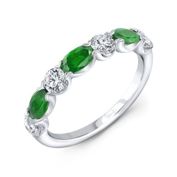 1-Row Oval Shaped Emerald Fashion Ring