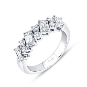 1-Row Emerald Cut Diamond Anniversary Ring