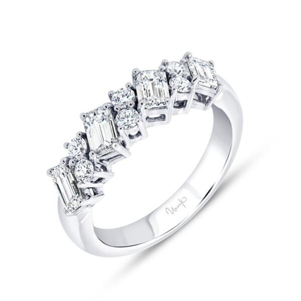 1-Row Emerald Cut Diamond Anniversary Ring