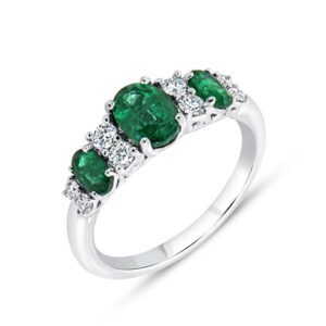 1-Row Oval Shaped Emerald Anniversary Ring