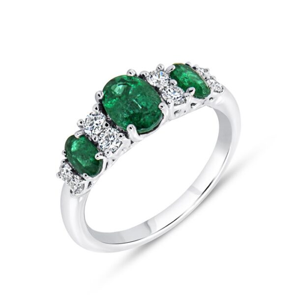1-Row Oval Shaped Emerald Anniversary Ring